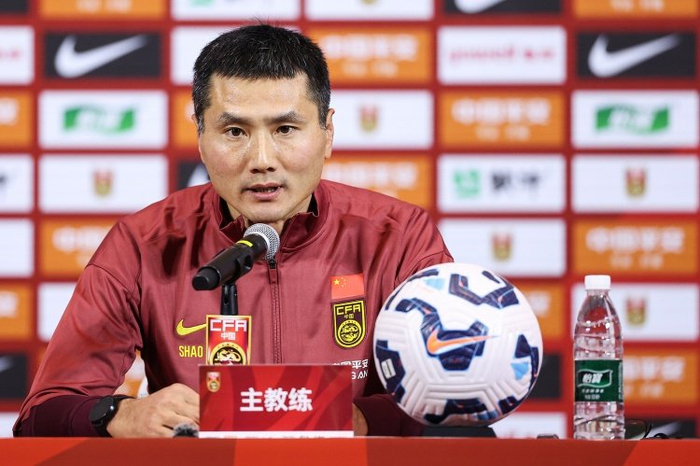 沙特电竞杯2025赛程-邵佳一要求国家队向U23国足学习|亚洲杯|U23亚洲杯|足球|学习会|集训_新浪体育_新浪新闻